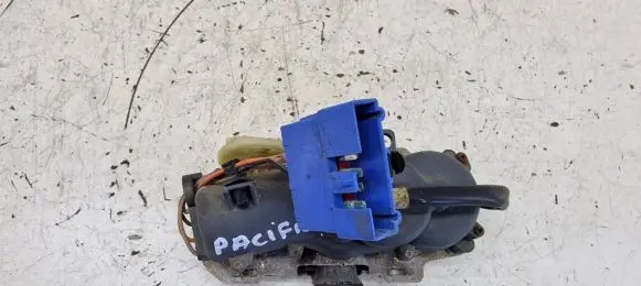 Chrysler Pacifica Loading door lock 