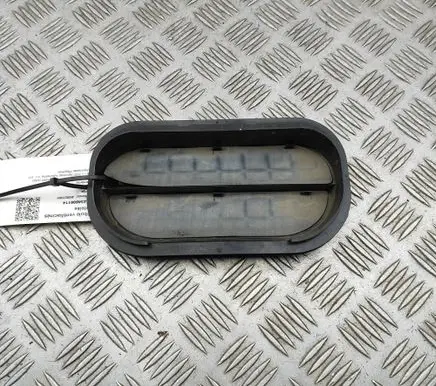 Audi RS6 C8 Quarter panel pressure vent 6R0819465C