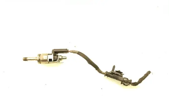Volvo S60 Fuel injector 31432778