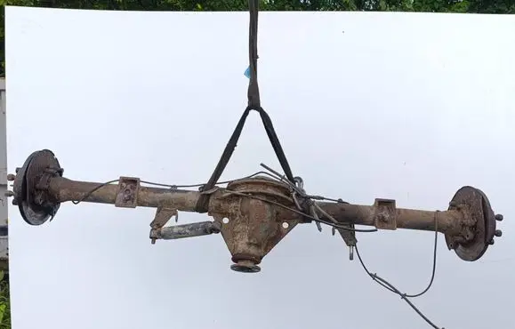 Iveco Daily 4th gen Rear axle beam with reductor 1247