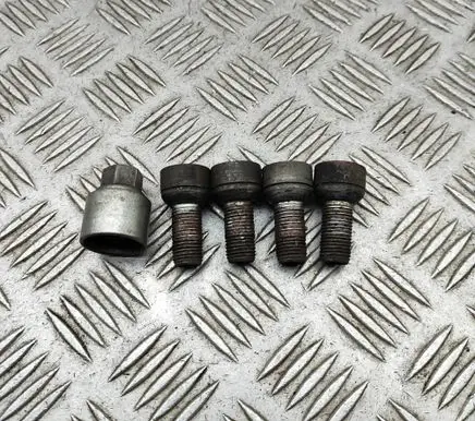 Audi A5 Nuts/bolts 4F0071455