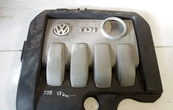 Volkswagen PASSAT B6 Engine cover (trim) 03G103925BJ