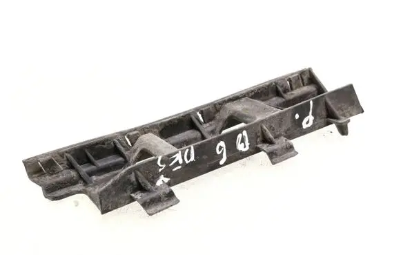 Volkswagen PASSAT B6 Front bumper mounting bracket 3C0807184
