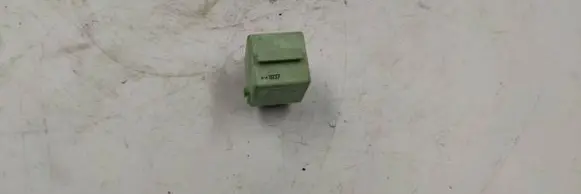 BMW 5 E39 Other relay 61368373700 8373700