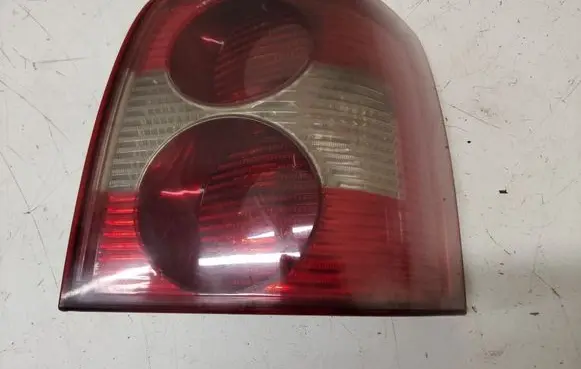 Volkswagen PASSAT B5 Rear/tail lights 3B9945096AA