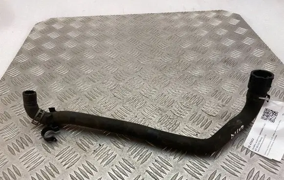 Land Rover Discovery 5 Engine coolant pipe/hose FPLA7752CA
