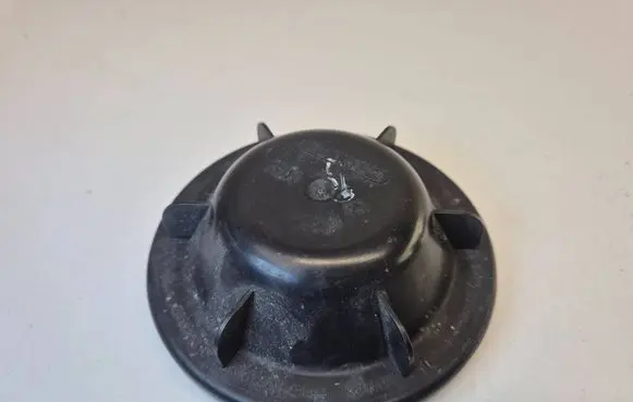 Volkswagen Touran I Headlight/headlamp dust cover 1305219119