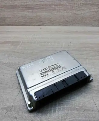 Audi A4 S4 B5 8D Engine control unit/module ECU 8D0907401A 0281001774
