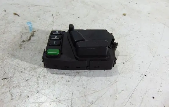 Mercedes-Benz E W210 Seat control switch 2108209110