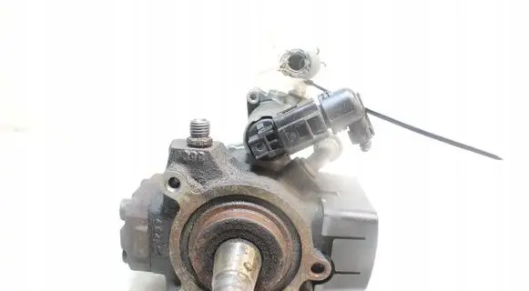 Skoda Fabia Mk2 (5J) Fuel injection high pressure pump 03L130755AL