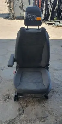 Peugeot 5008 Front driver seat 
