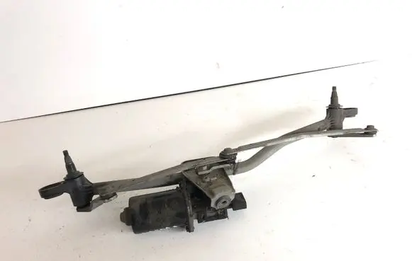 Mazda 3 I Front wiper linkage and motor