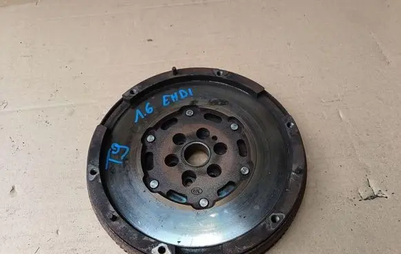 Citroen C4 II Dual mass flywheel 9814068180