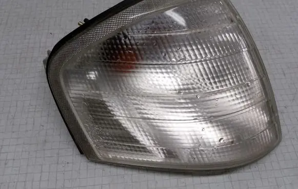 Mercedes-Benz C W202 Front indicator light
