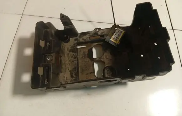 Opel Meriva B Battery box tray 13312806