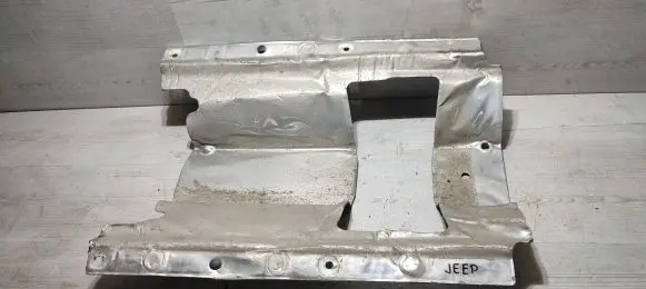 Jeep Cherokee Heat shield in engine bay J6EP