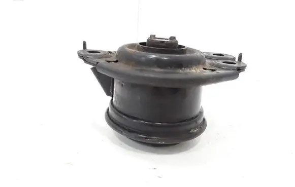 Volvo S40, V40 Engine mount bracket