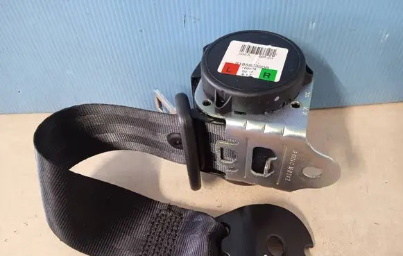 Land Rover Evoque I Rear seatbelt BJ32611B68AD