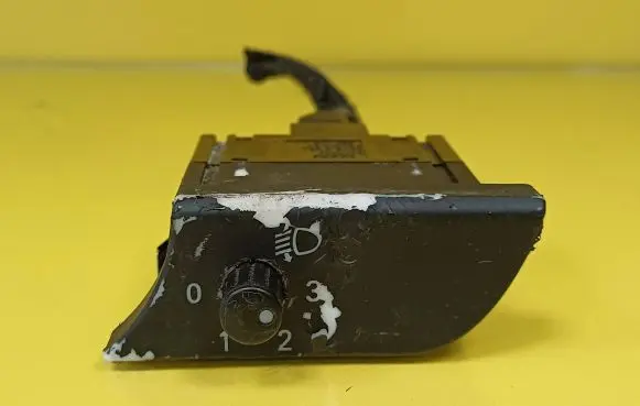 Audi A4 S4 B6 8E 8H Headlight level height control switch 8E1919094