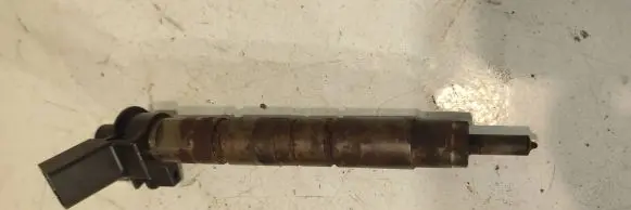 BMW 7 F01 F02 F03 F04 Fuel injector 7805428