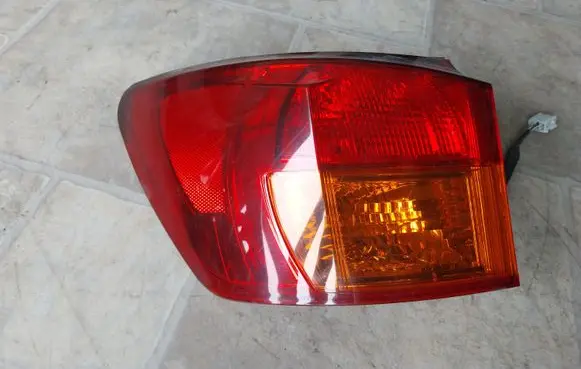 Lexus IS 220D-250-350 Tailgate rear/tail lights