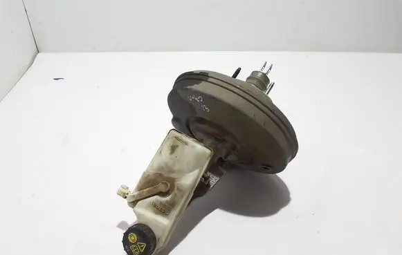 Volvo V40 Brake booster 31317079