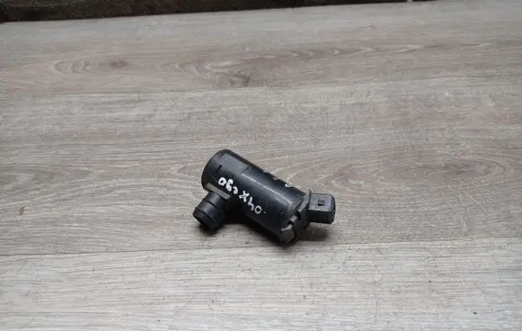 Volvo XC90 Windscreen/windshield washer pump 9169611 0602103950