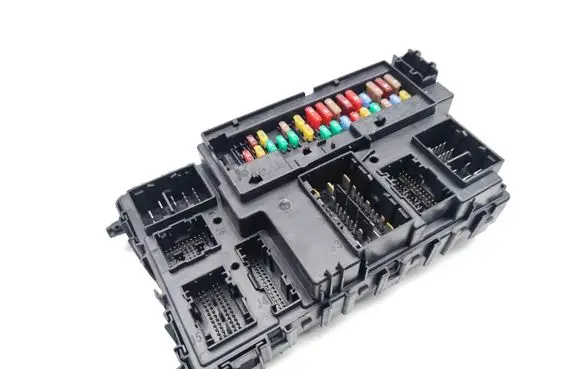 Ford Mondeo MK V Fuse module HU5T-15604-DFB A2C758706010000