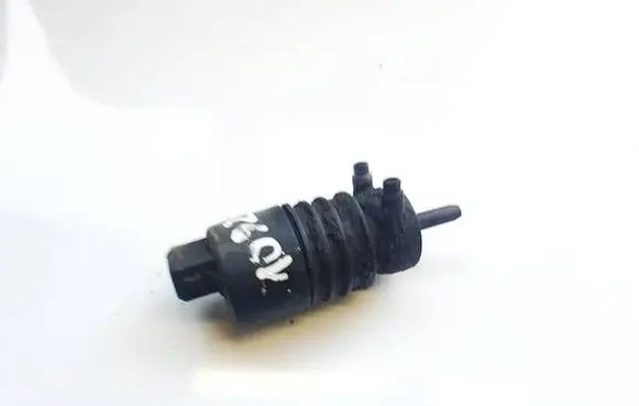 Opel Zafira A Windscreen/windshield washer pump 