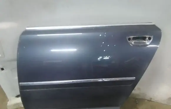 Audi A8 S8 D3 4E Rear door