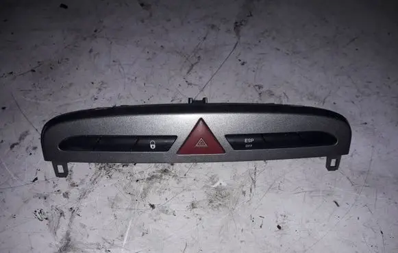 Peugeot 308 Hazard light switch 9659215177