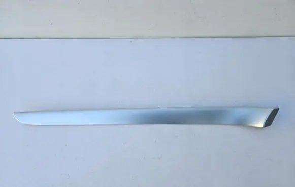 Audi A4 S4 B7 8E 8H Front door trim bar 8E0867409
