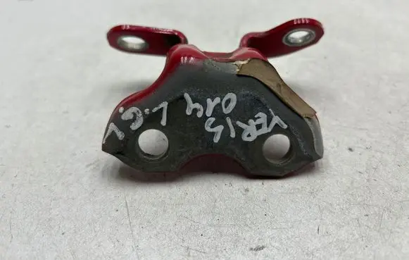 Toyota Yaris Rear door upper hinge 