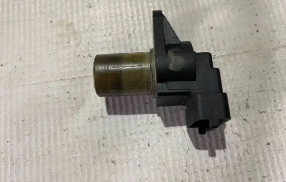 Mercedes-Benz C W203 Camshaft position sensor a0031539728 0031539728