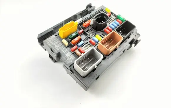 Citroen Berlingo Fuse box set 9675877980