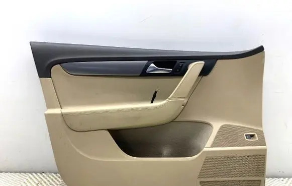 Volkswagen PASSAT B7 Front door card panel trim 