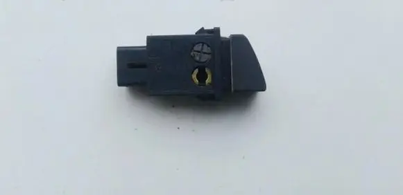 Hyundai Lantra II Fog light switch 864W01440