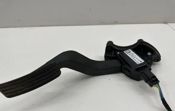 Land Rover Discovery 5 Accelerator throttle pedal GK529F836BB