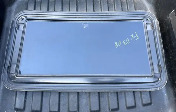Infiniti FX Sunroof glass F7701773 43R000359