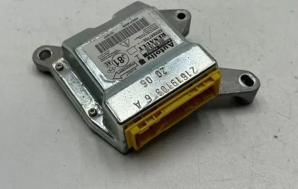 Renault Espace IV Airbag control unit/module 605487800 H282ZY40059 8200687759