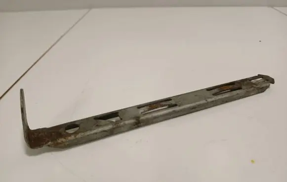 Volvo XC90 Headlight/headlamp mounting bracket 8637181