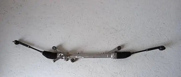 Ford Courier Steering rack R2X6-3A500-A