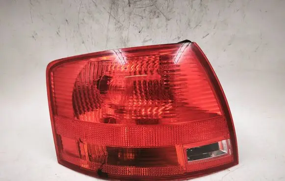 Audi A4 S4 B7 8E 8H Rear/tail lights 8E9945095E 484001 ULO748001