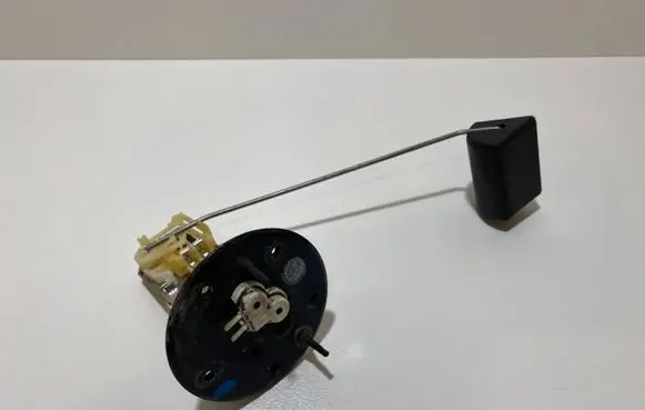 Lexus RX 330 - 350 - 400H Fuel level sensor 