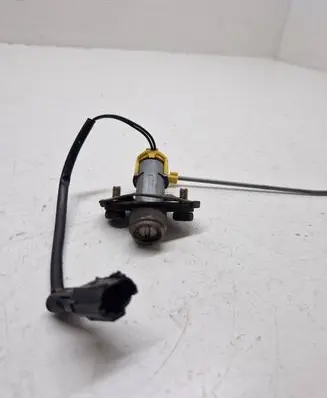 KIA Sorento Tailgate exterior lock 