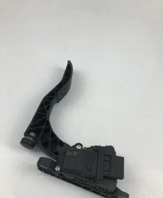 Audi A6 S6 C6 4F Accelerator throttle pedal 4F1723523A