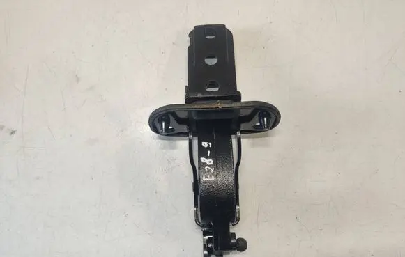 Volvo V70 Tailgate/trunk/boot hinge 31218426