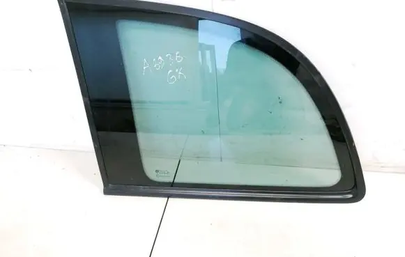 Opel Zafira A Rear side window