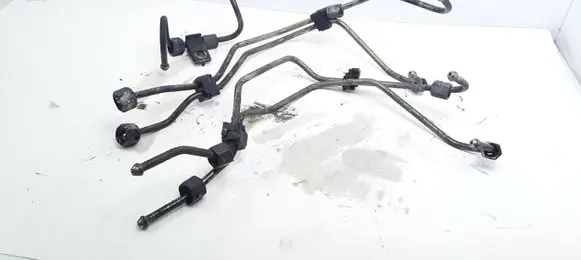 Citroen C5 Fuel injector supply line/pipe 