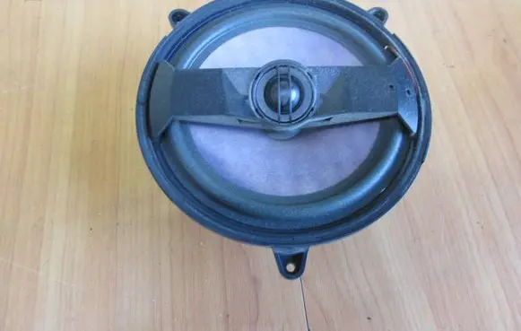 Audi A3 S3 8L Rear door speaker 8D9035412B